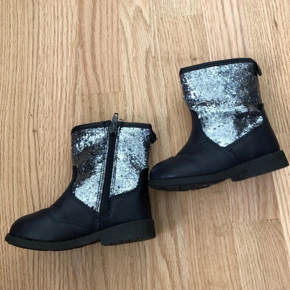 Carter’s Navy Blue Sequin Ankle Boots Sz 6